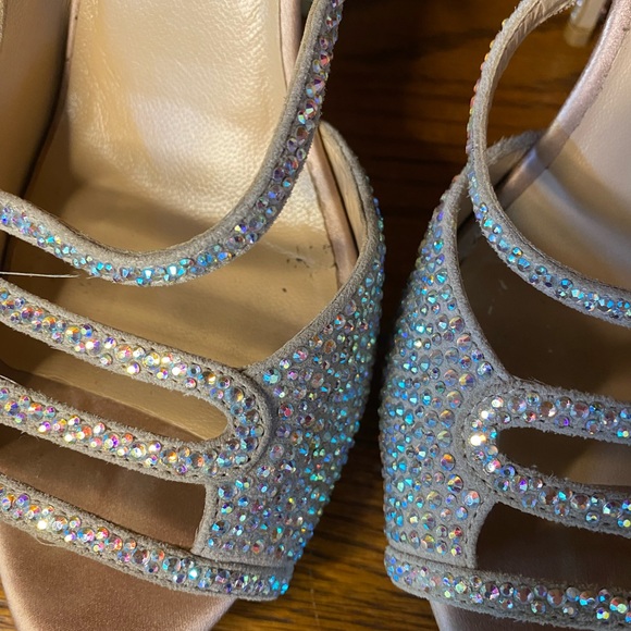 Valentino Embellished Platform Heel - Picture 3 of 8